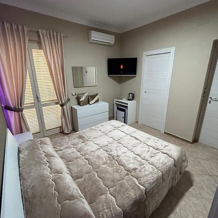 Skycity B&B Naples Extérieur photo